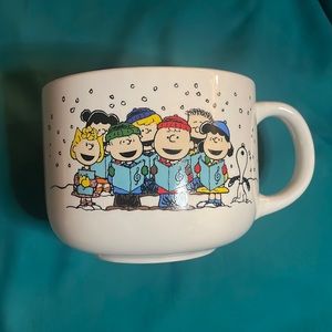 Peanuts oversized coffee/soup mug, holiday theme